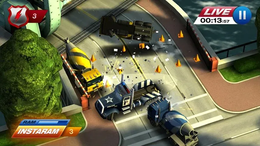 Smash Cops Heat бесплатно на Андроид — мод: Безлимитные деньги и топливный буст — скриншот 2 Smash Cops Heat бесплатно на Андроид — мод: Безлимитные деньги и топливный буст — скриншот 2